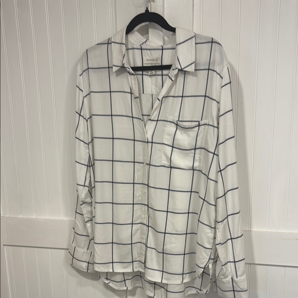 Treasure & Bond boyfriend, White & Black, Checkered Button-Up Shirt size M